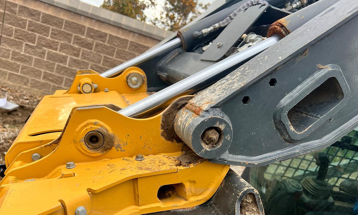 Used 2022 Deere 317G