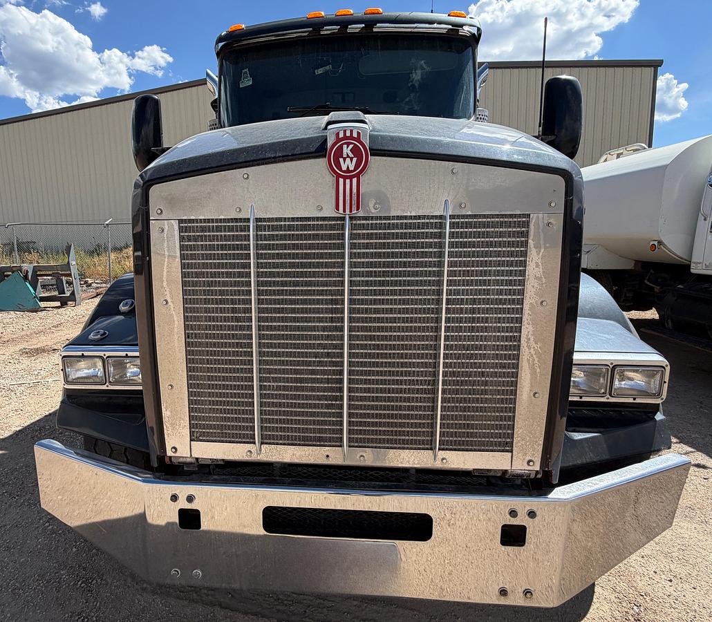 Used 2004 Kenworth T800B