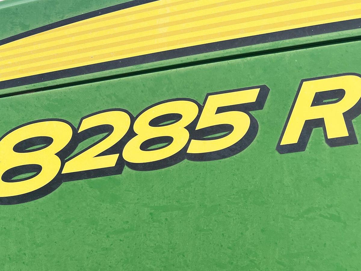 John Deere, 2011, 8285R, 4250 hrs