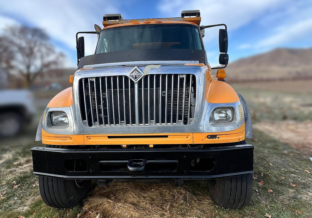 Used 2005 International 7600 Dump Truck