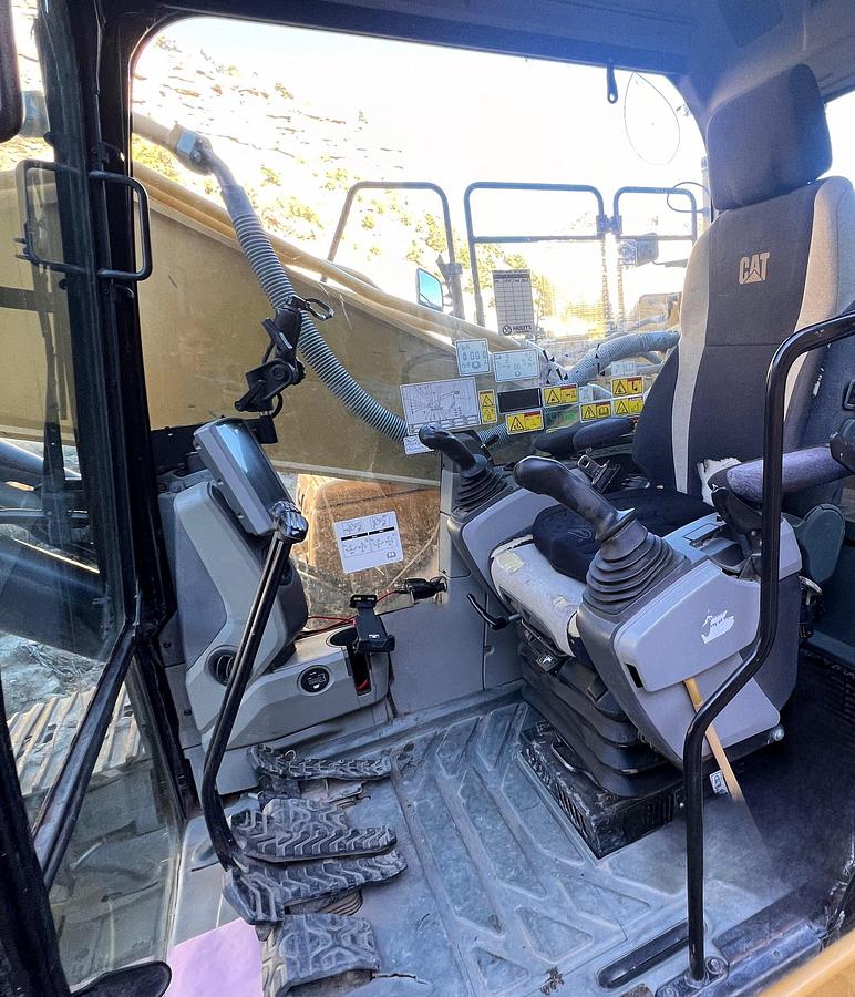 Used 2016 Caterpillar 336F L Excavator with Thumb