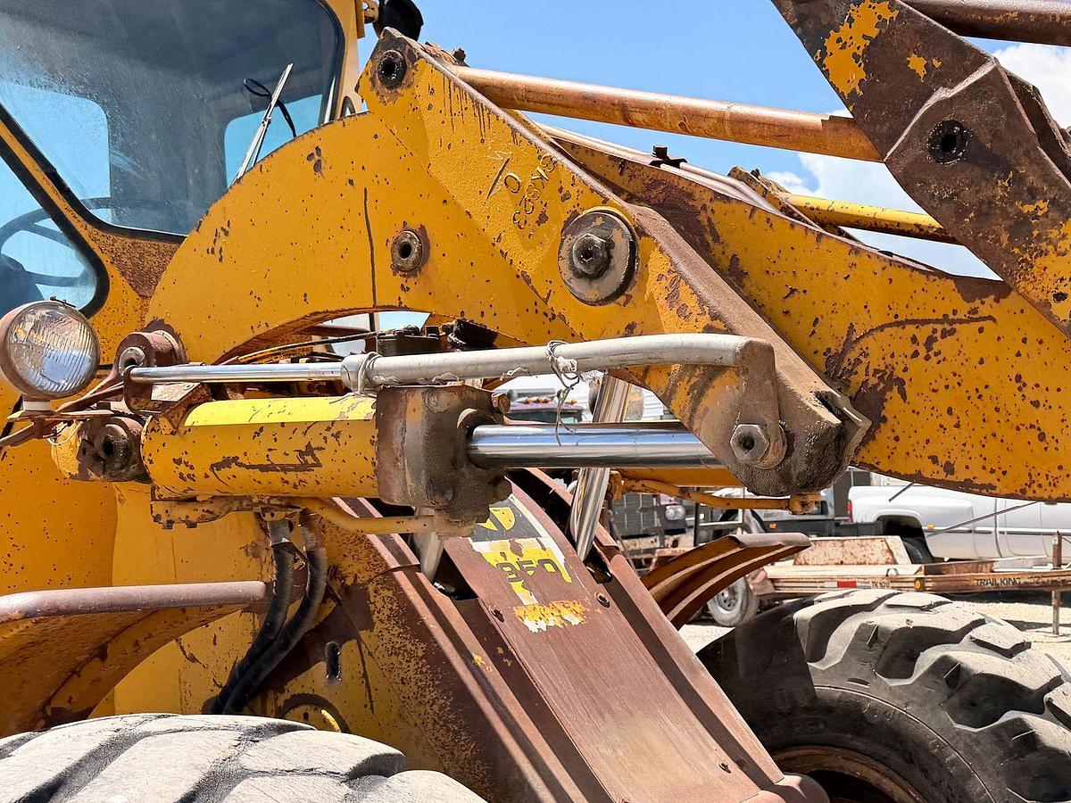 Used Cat 950 Loader with side dump trench bucket