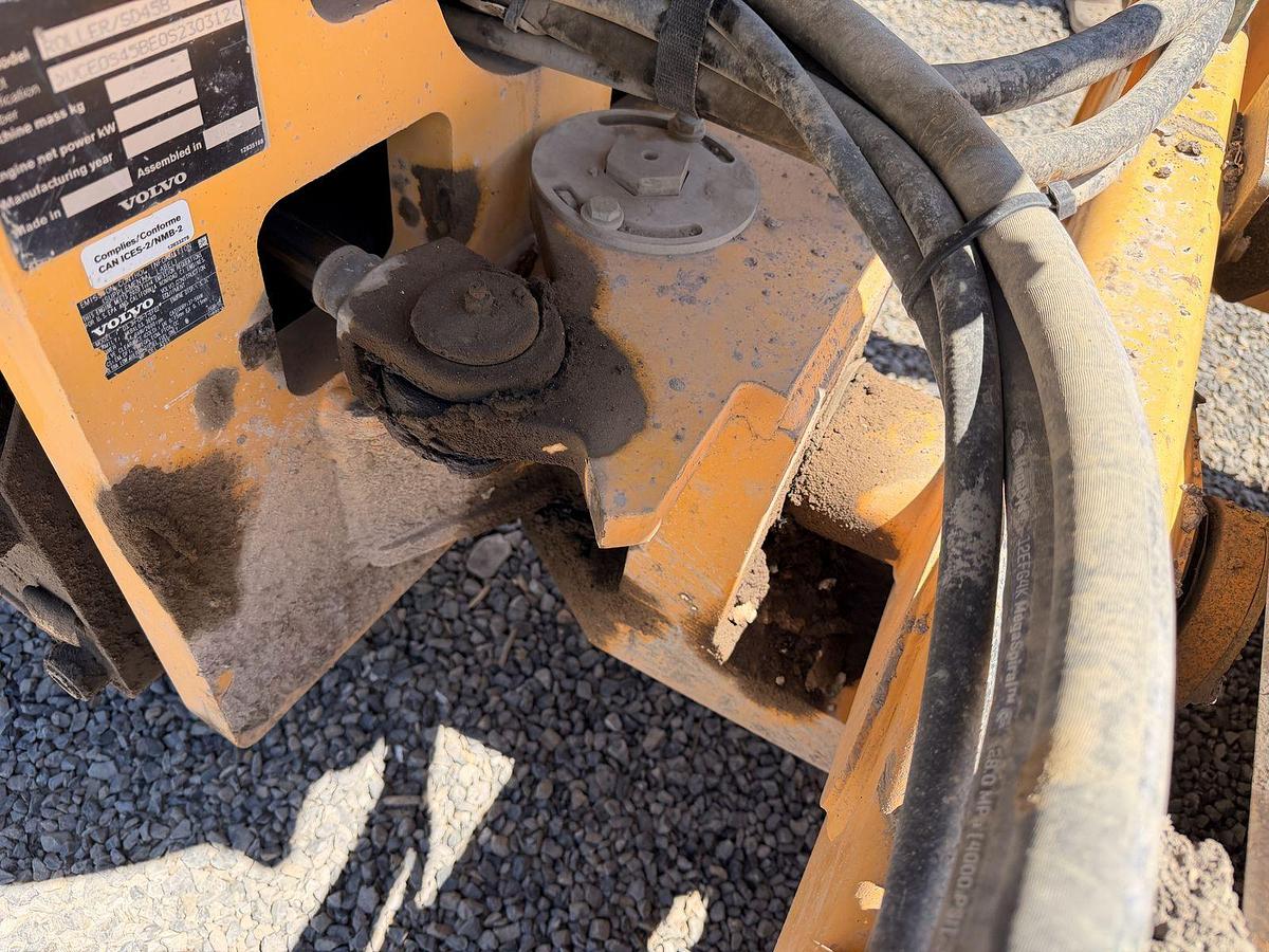 Used 2022 Volvo SD45B Single Drum Vibratory Smooth Drum Roller, 1,166.3 hours