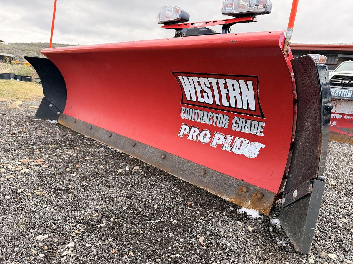 Used 2024 Western Pro Plus 8' Ultra Finish Snow Plow – UltraMount 2 | Ultra Finish