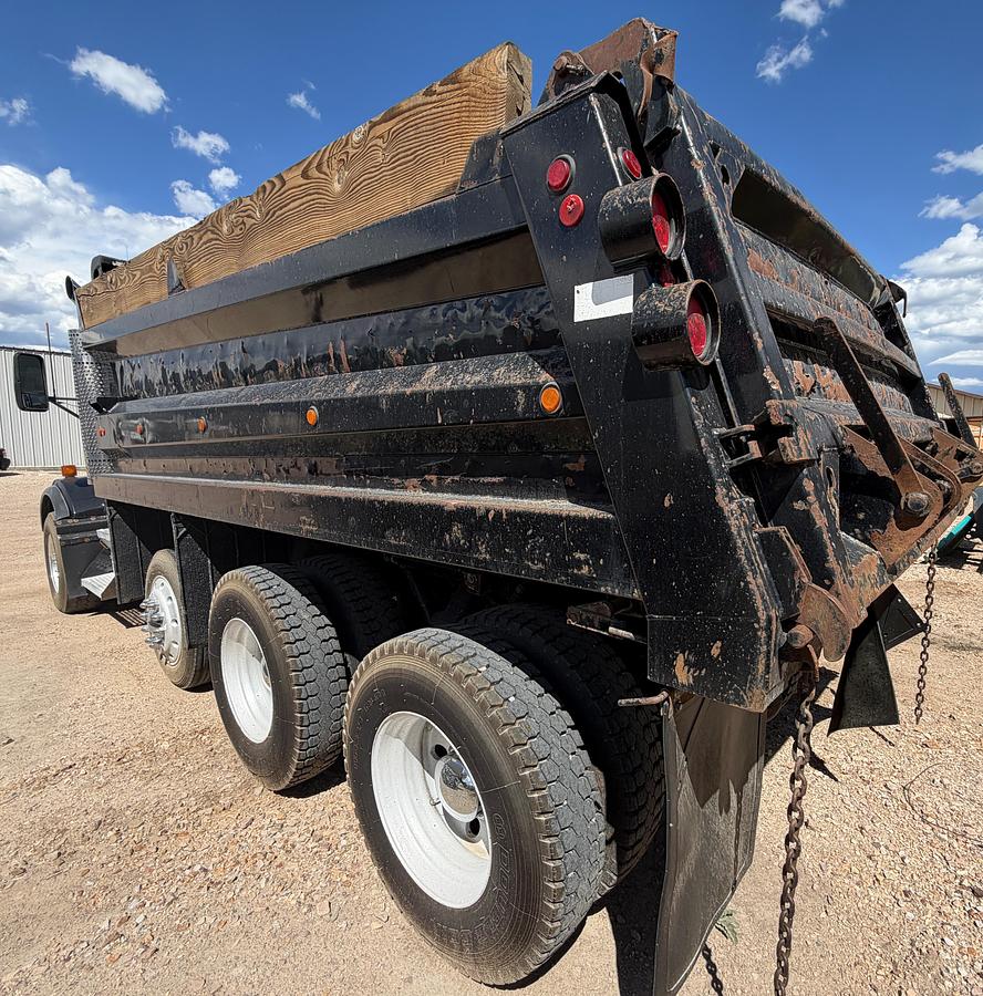 Used 2004 Kenworth T800B