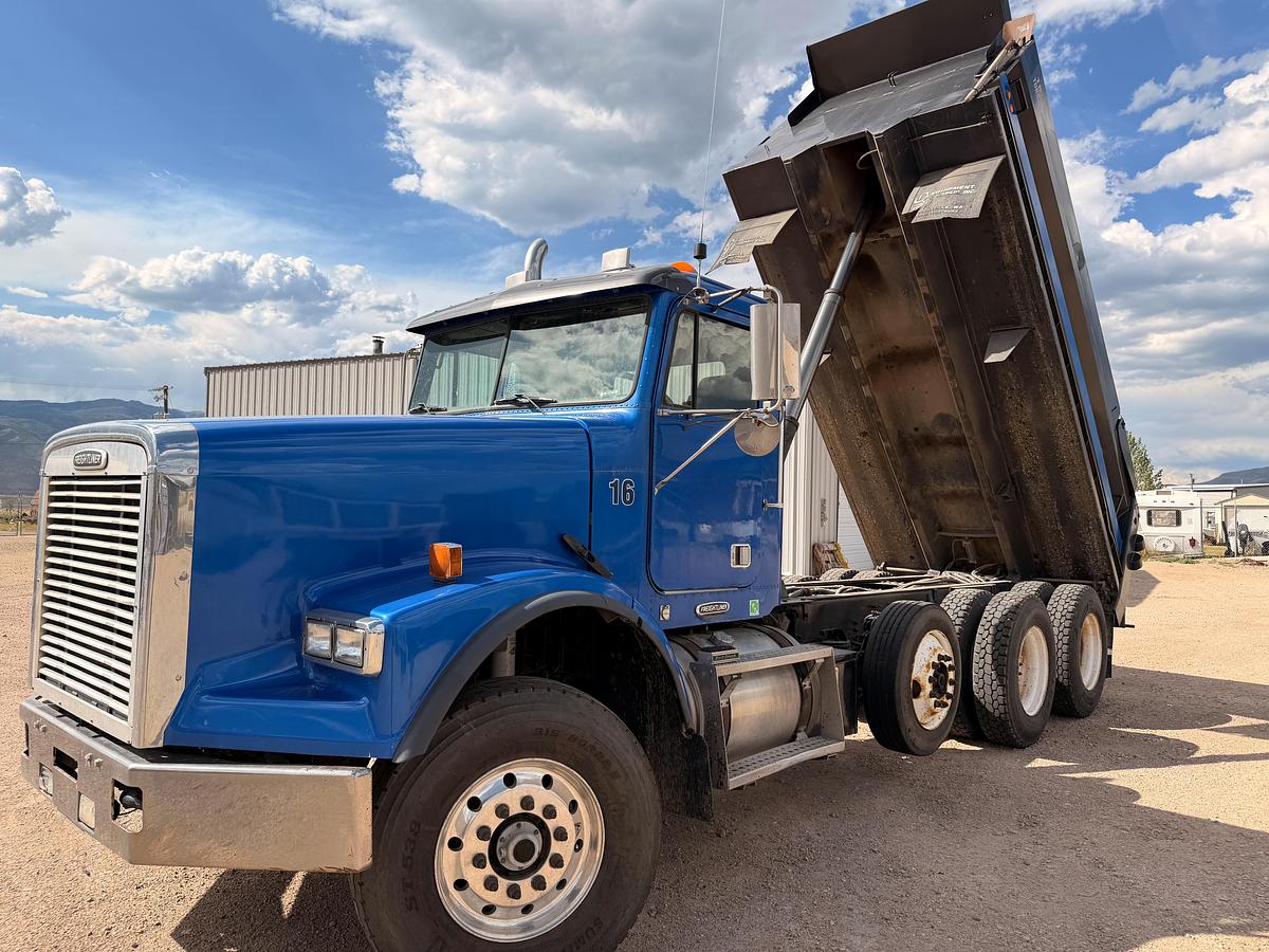 Used Freightliner FLD120SD