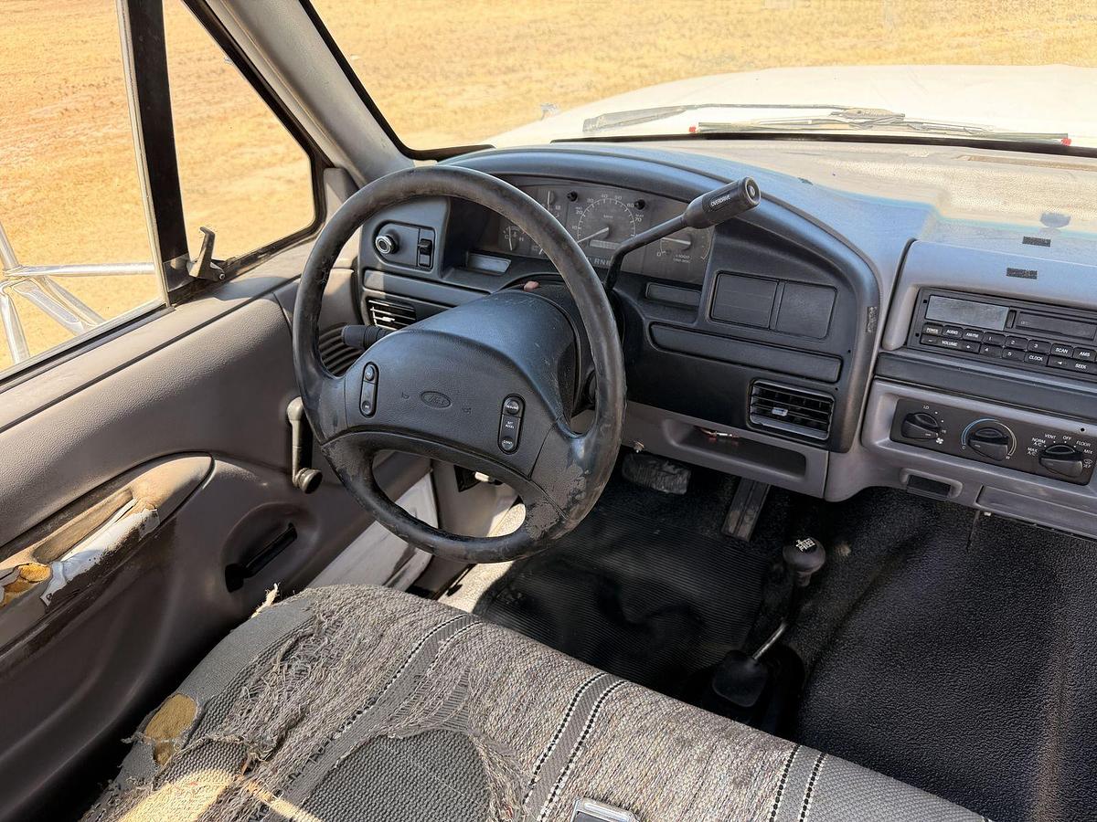 Used ***LOW MILES*** Ford F350 XL Service Truck with Crane and PowerStroke
