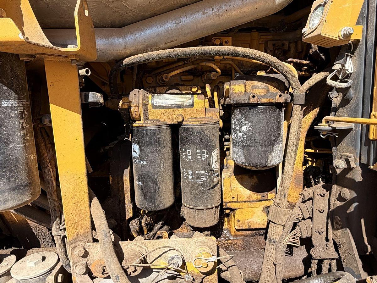 Used Deere 772GP Motor Grader 12K hrs 6WD