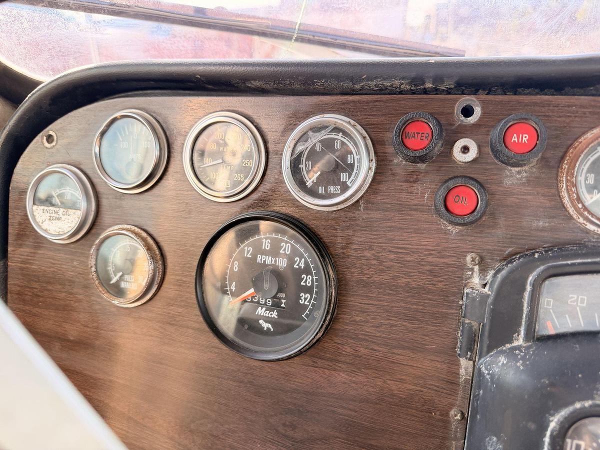 Used Peterbilt, 359A, DayCab, Rebuilt Cummins Small Cam diesel engine, 425 HP