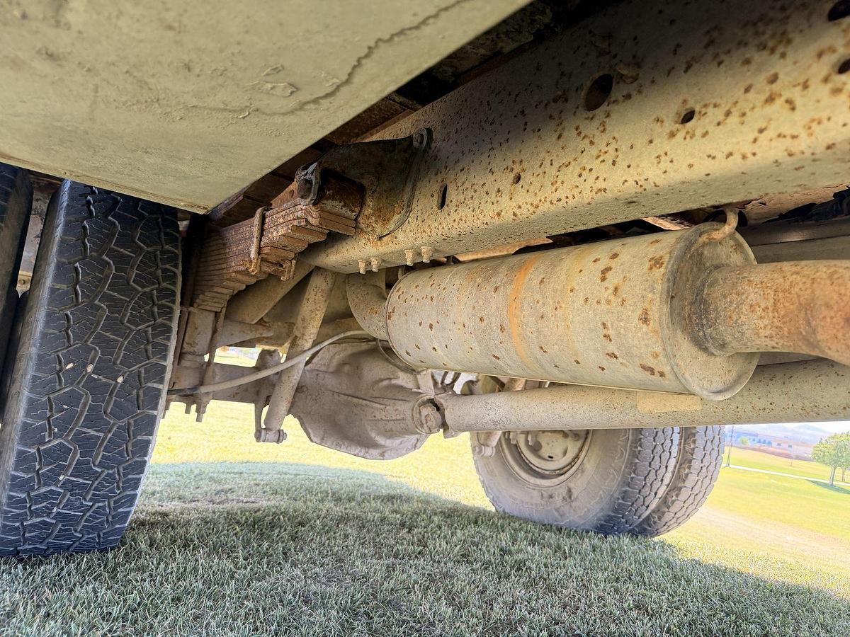 Used ***LOW MILES*** Ford F350 XL Service Truck with Crane and PowerStroke