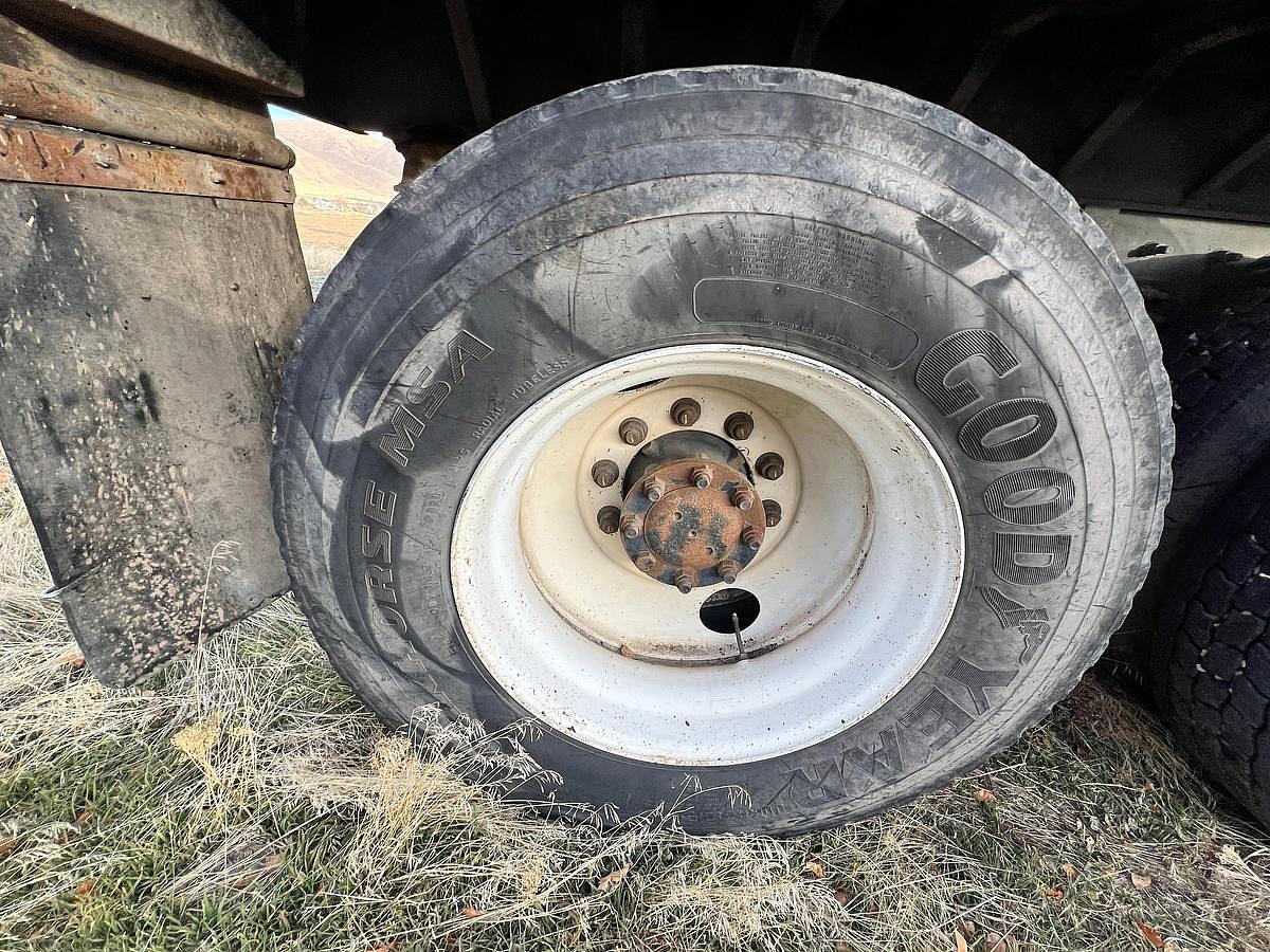 Used 2005 International 7600 Dump Truck