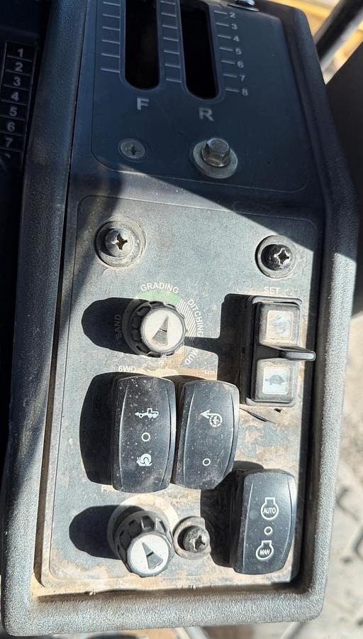 Used Deere 772GP Motor Grader 12K hrs 6WD