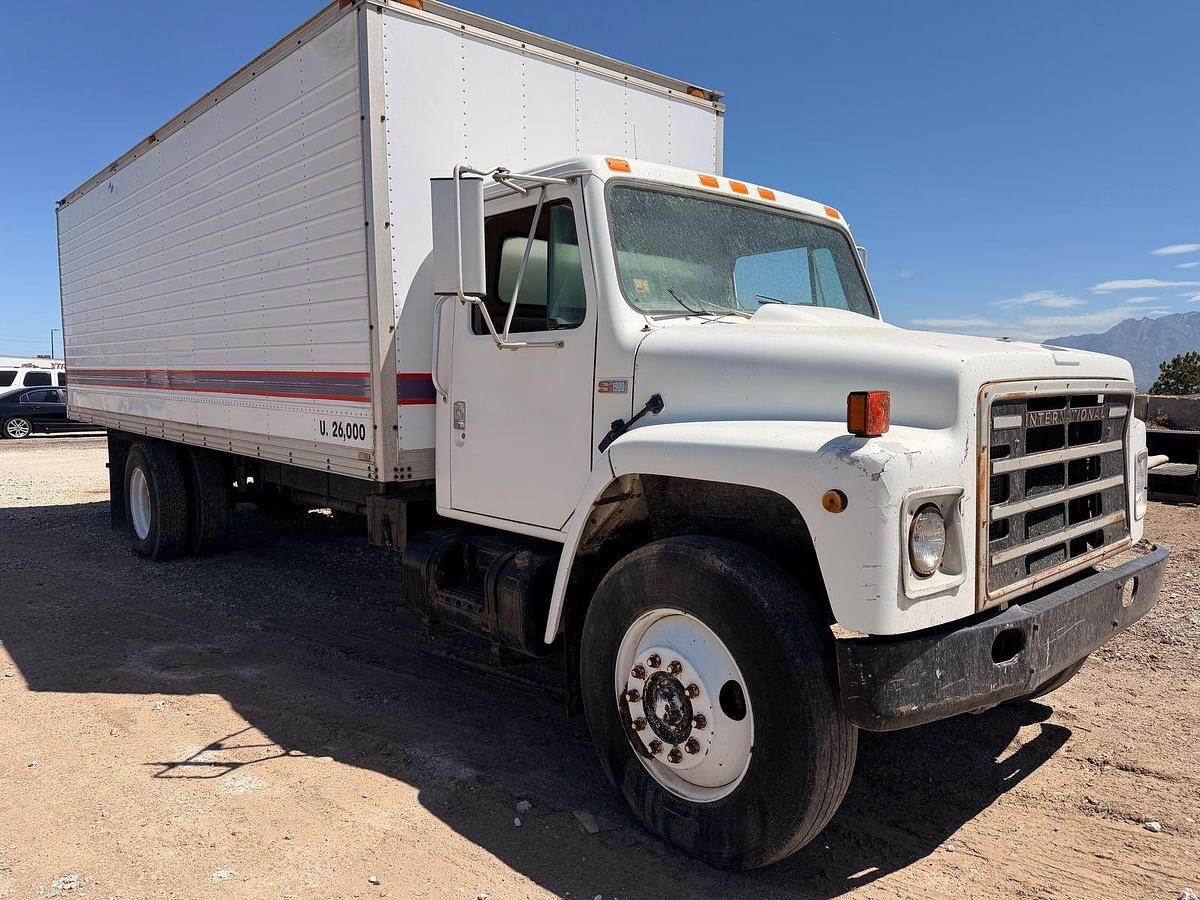 Used International box truck, Dt466 Engine