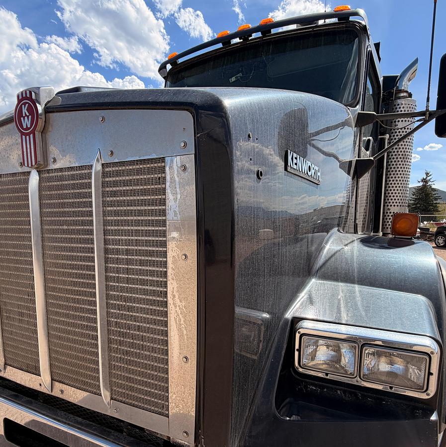 Used 2004 Kenworth T800B
