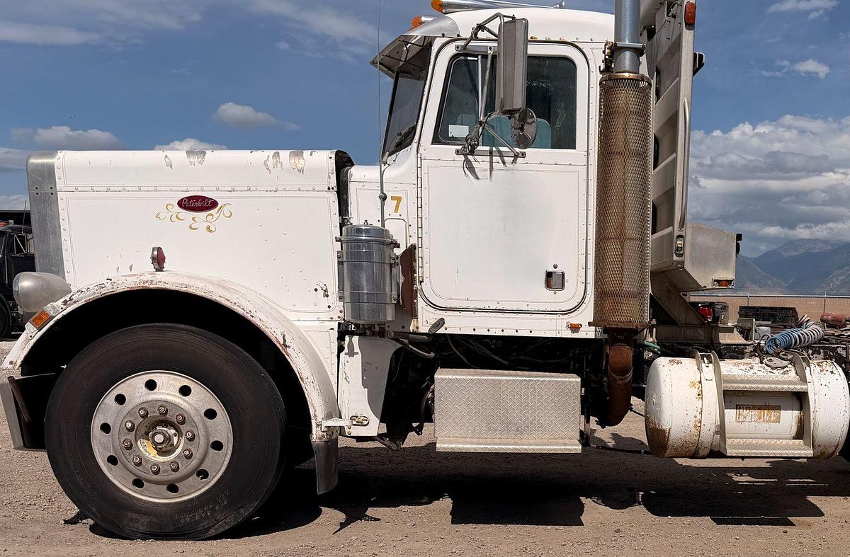 Used Peterbilt, 359A, DayCab, Rebuilt Cummins Small Cam diesel engine, 425 HP