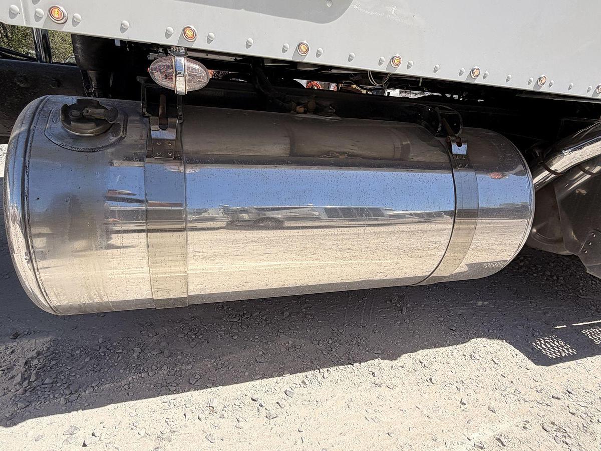 Used 2019 Peterbilt 389 with Cummins ISX15 and 18sp manual transmission