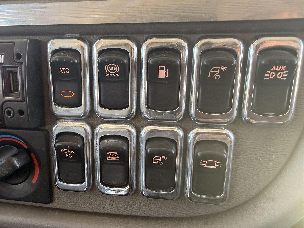 Used 2019 Peterbilt 389 with Cummins ISX15 and 18sp manual transmission
