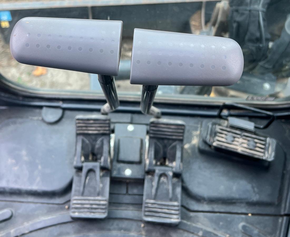 Used 2019 Deere 35G