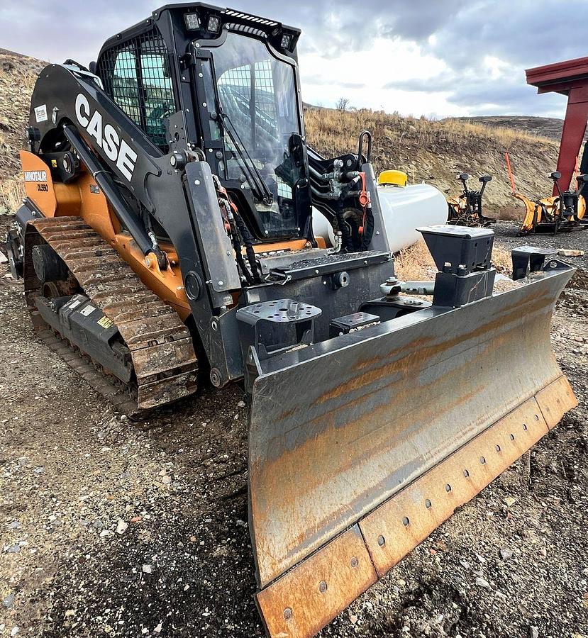 Used 2023 Case, Minotaur DL550 Compact Dozer Loader with ripper, **VERY LOW HOURS***