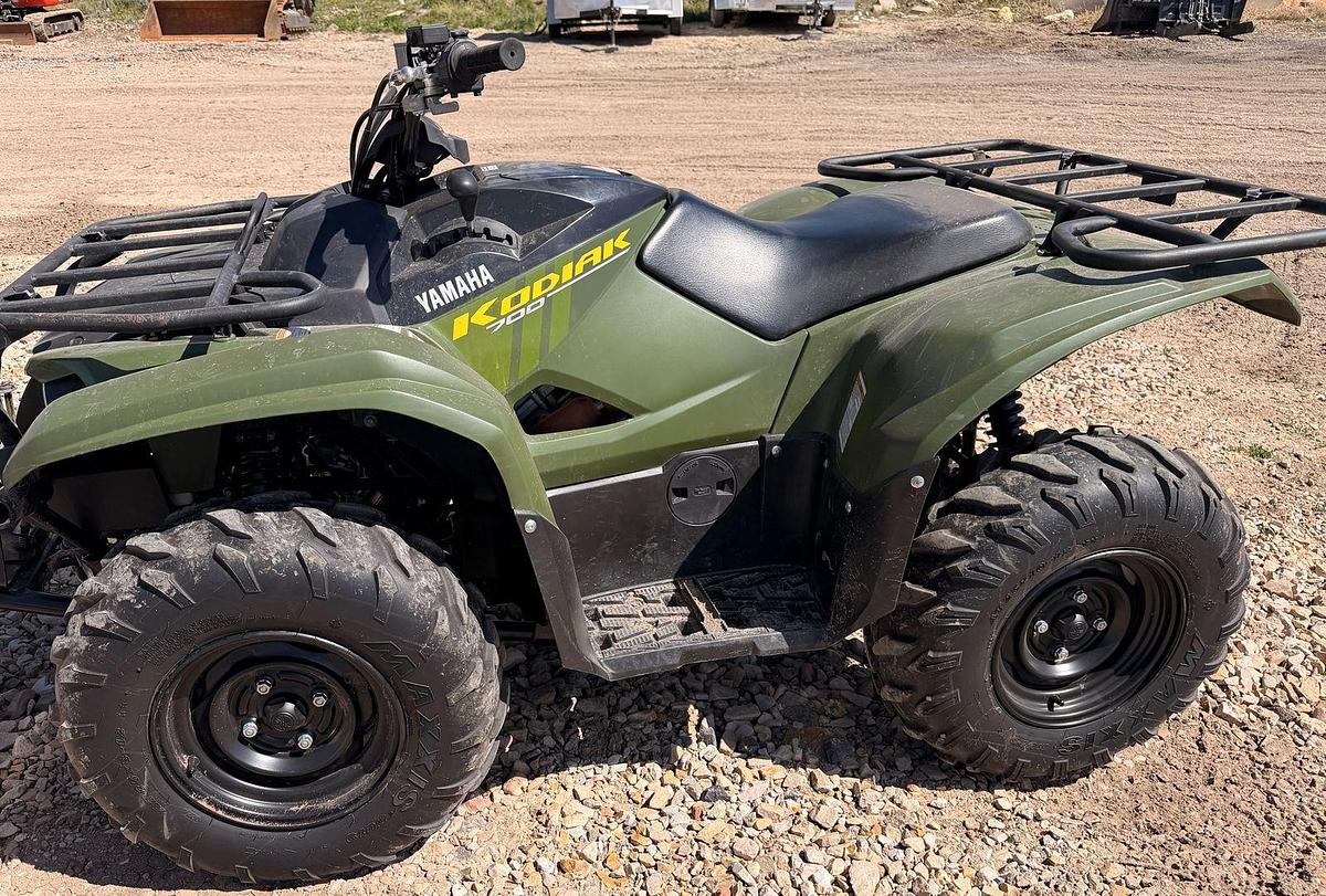 2024 Yamaha Kodiak 700 4x4 with Plow