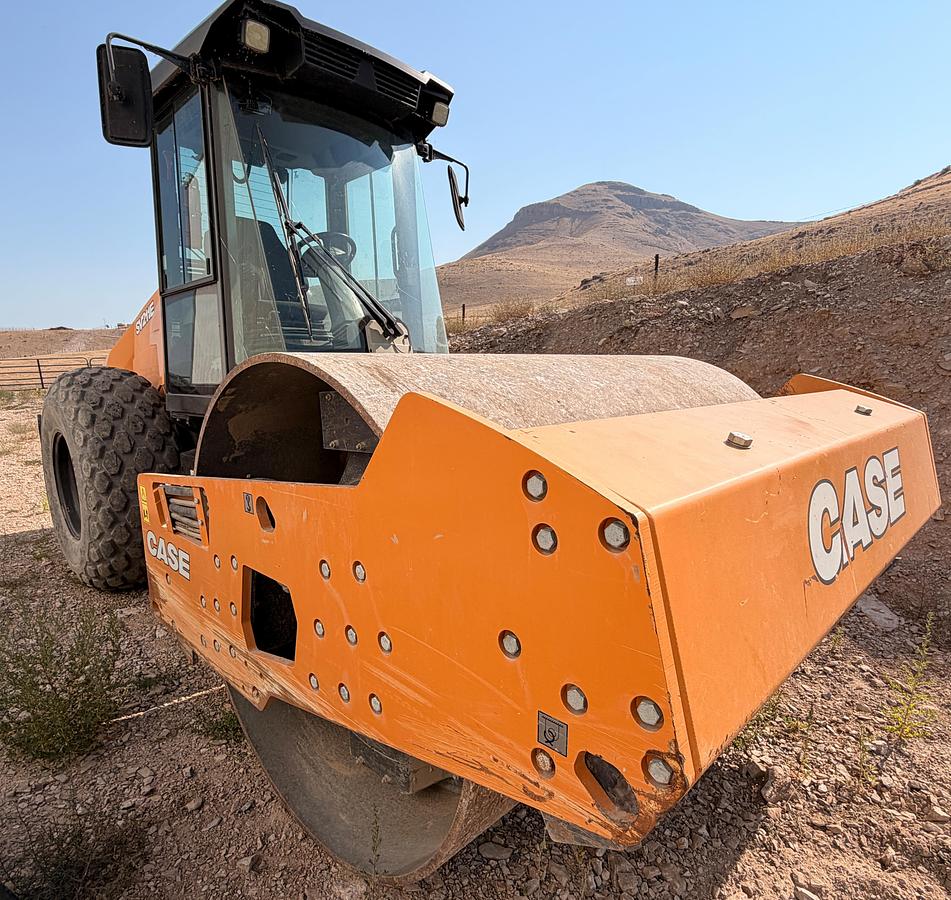 Used 2020 Case sv211e