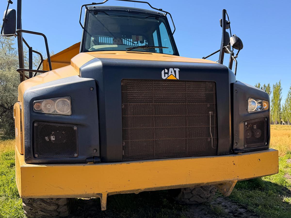 Used 2014 caterpillar 740b