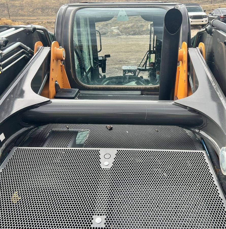 Used 2023 Case, Minotaur DL550 Compact Dozer Loader with ripper, **VERY LOW HOURS***