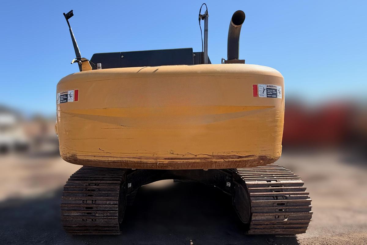 Used 2014 John Deere 290G LC Excavator