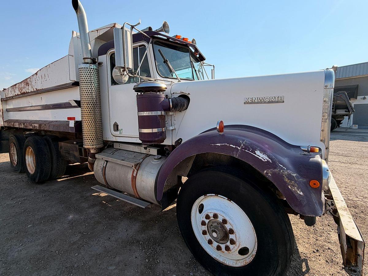 Used KENWORTH DUMPTRUCK CUMMINS