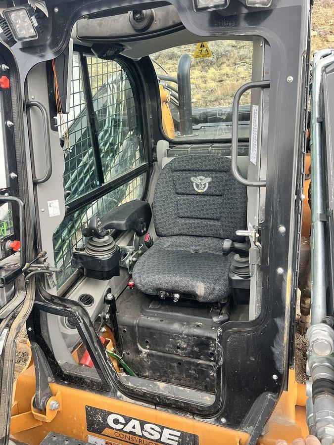 Used 2023 Case, Minotaur DL550 Compact Dozer Loader with ripper, **VERY LOW HOURS***