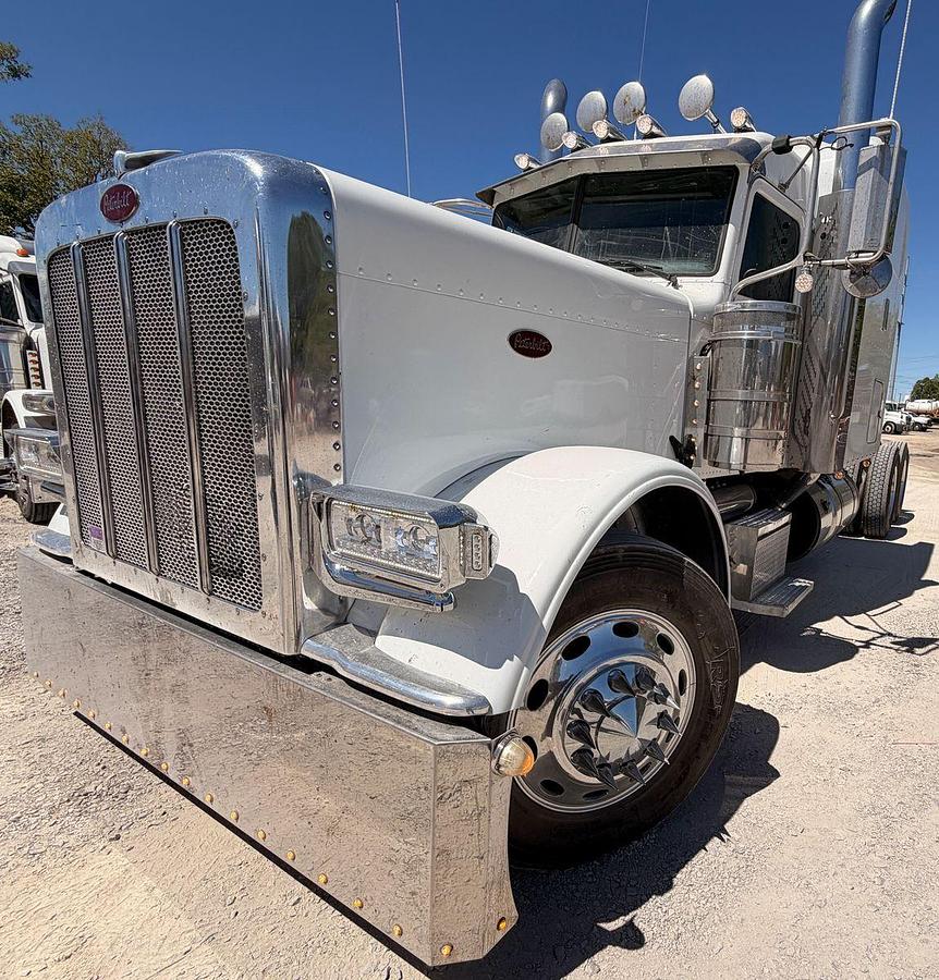 Used 2019 Peterbilt 389 with Cummins ISX15 and 18sp manual transmission