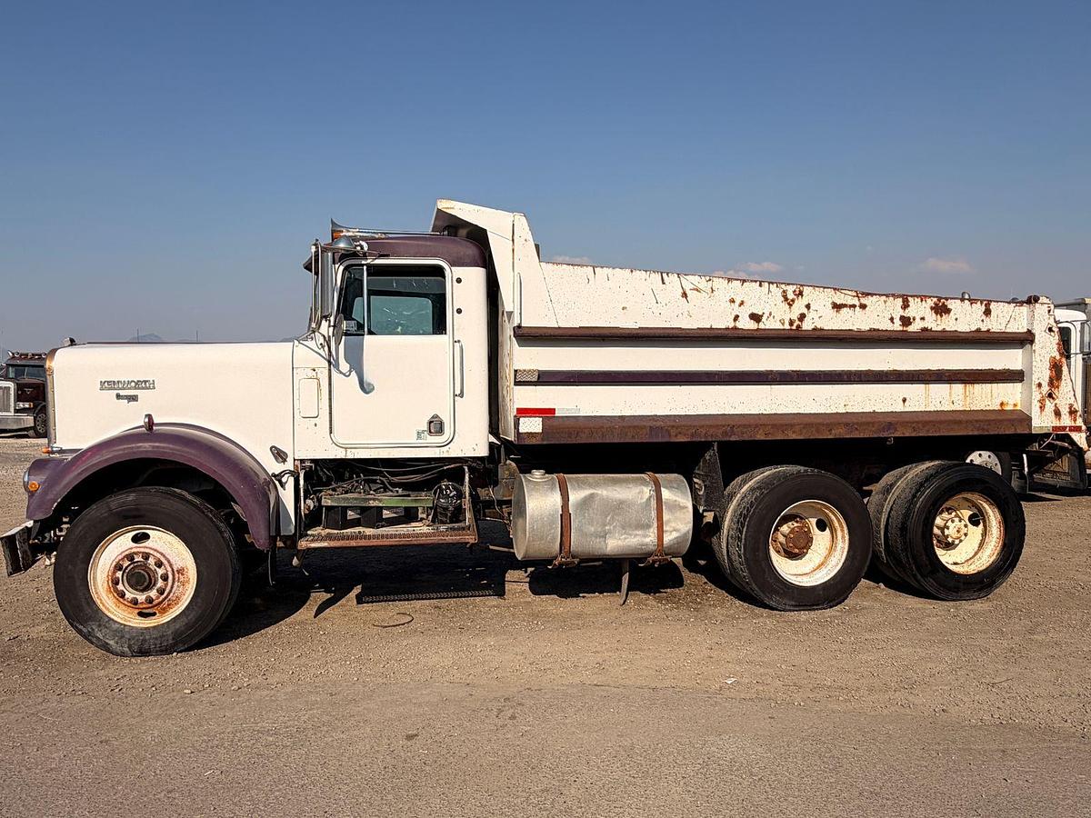 Used KENWORTH DUMPTRUCK CUMMINS