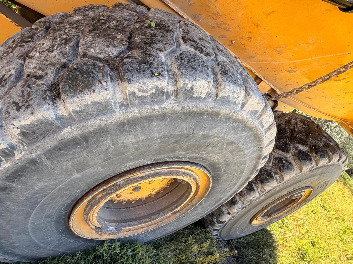 Used 2014 caterpillar 740b