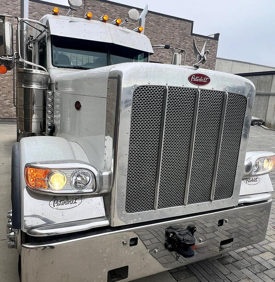 Used 2023 Peterbilt 389 Dual Axle Day Cab Semi Tractor