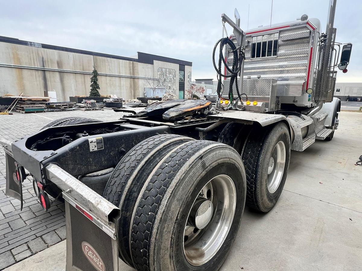Used 2023 Peterbilt 389 Dual Axle Day Cab Semi Tractor