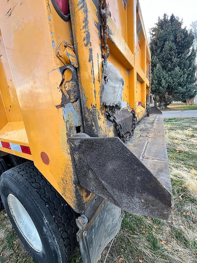 Used 2005 International 7600 Dump Truck