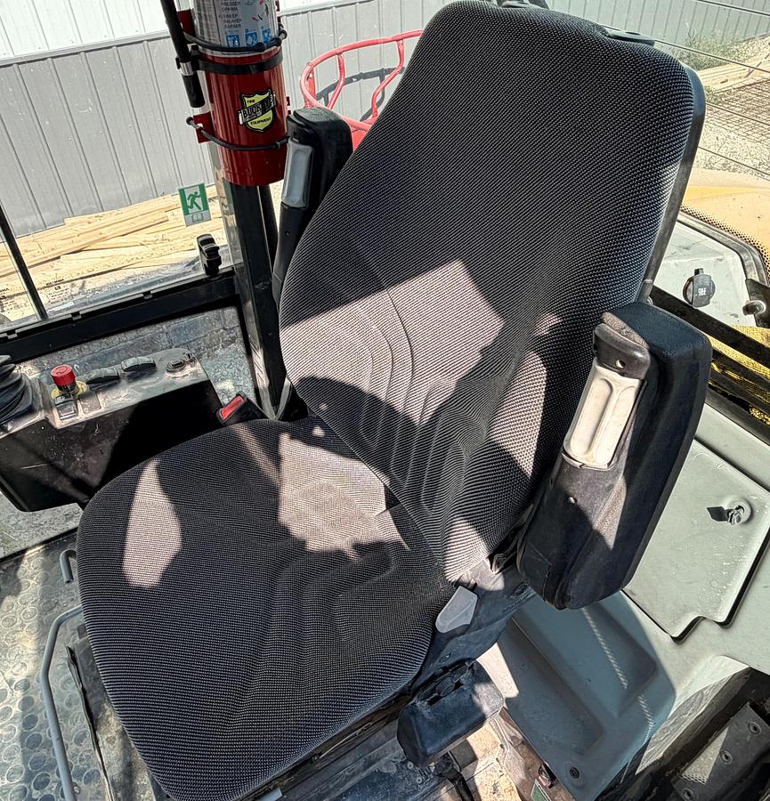 Used 2020 Case sv211e