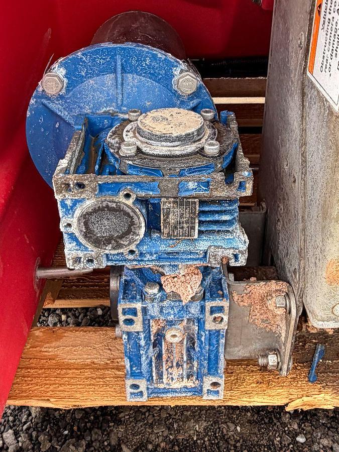 Used Western Tornado Salter/Spreader 1.8 cu yd