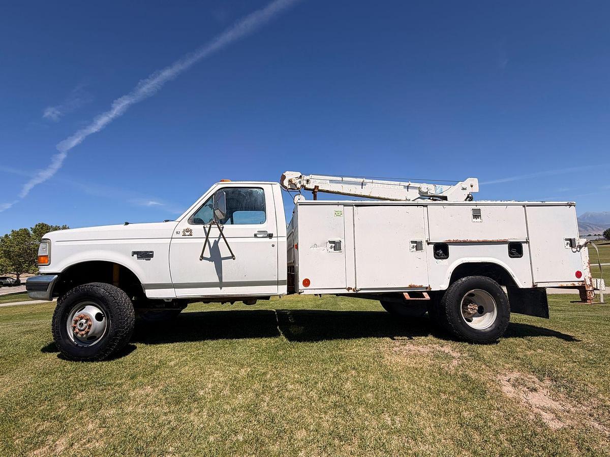 Used ***LOW MILES*** Ford F350 XL Service Truck with Crane and PowerStroke