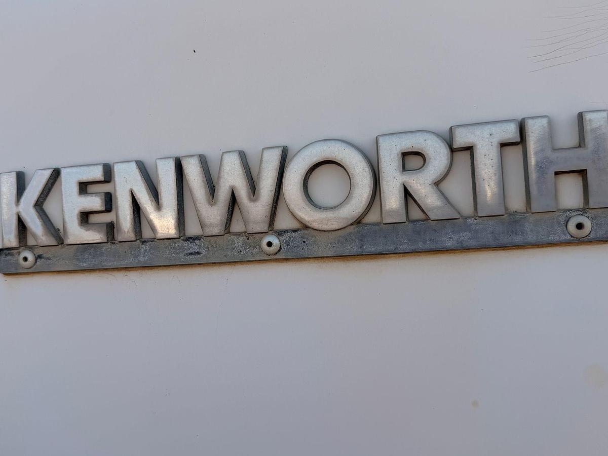 Used KENWORTH DUMPTRUCK CUMMINS