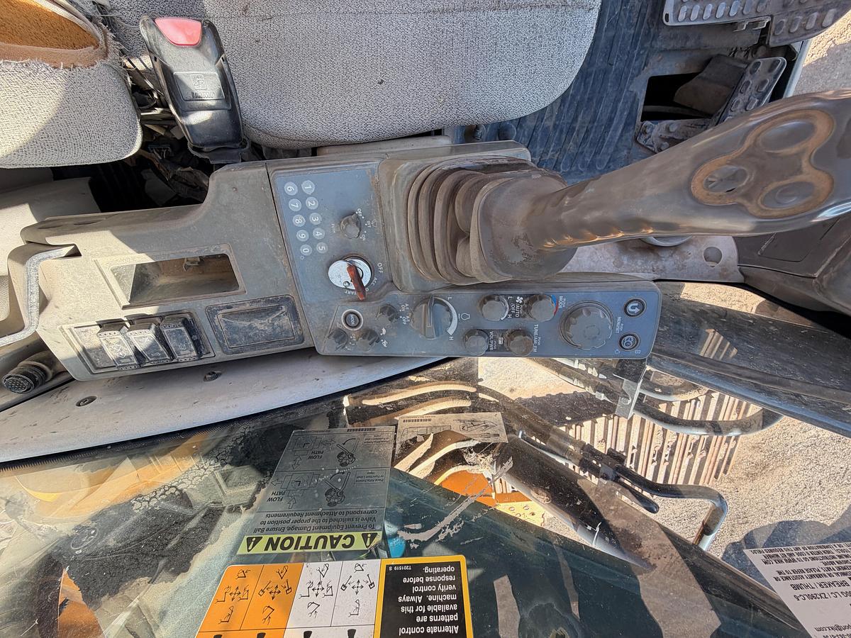 Used 2013 John Deere 290G LC Excavator