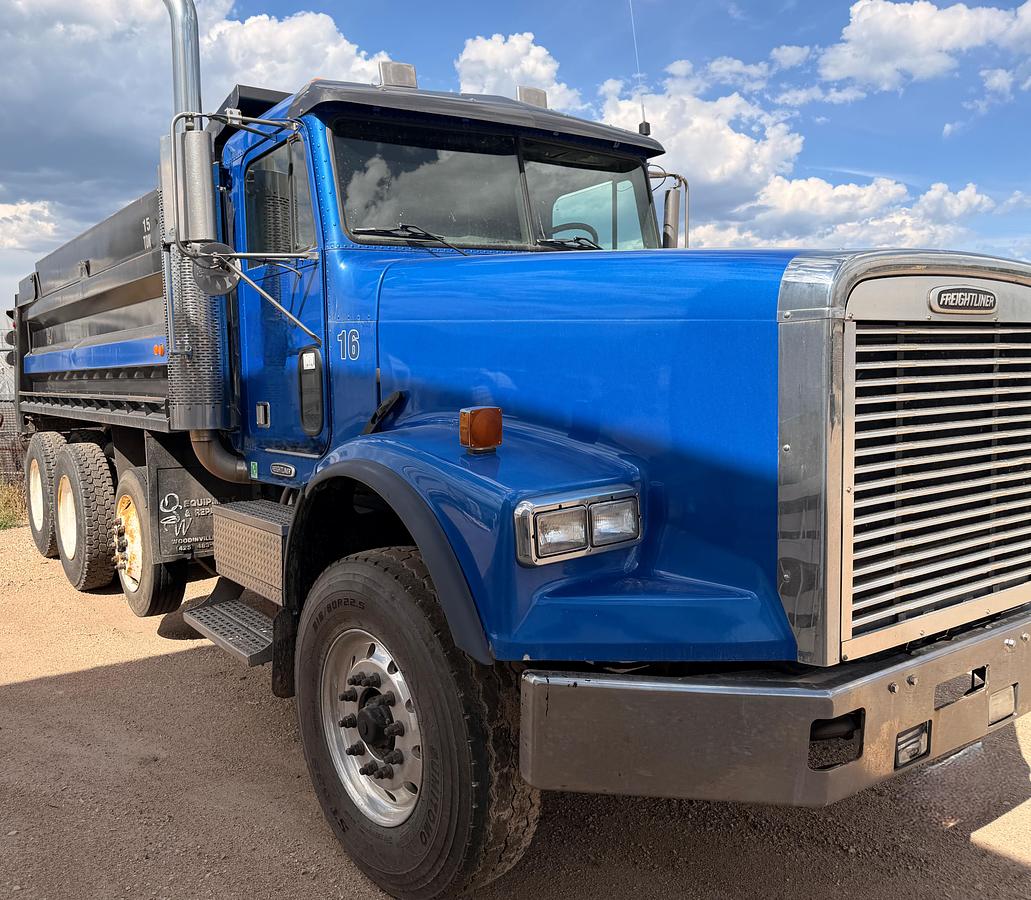 Used Freightliner FLD120SD