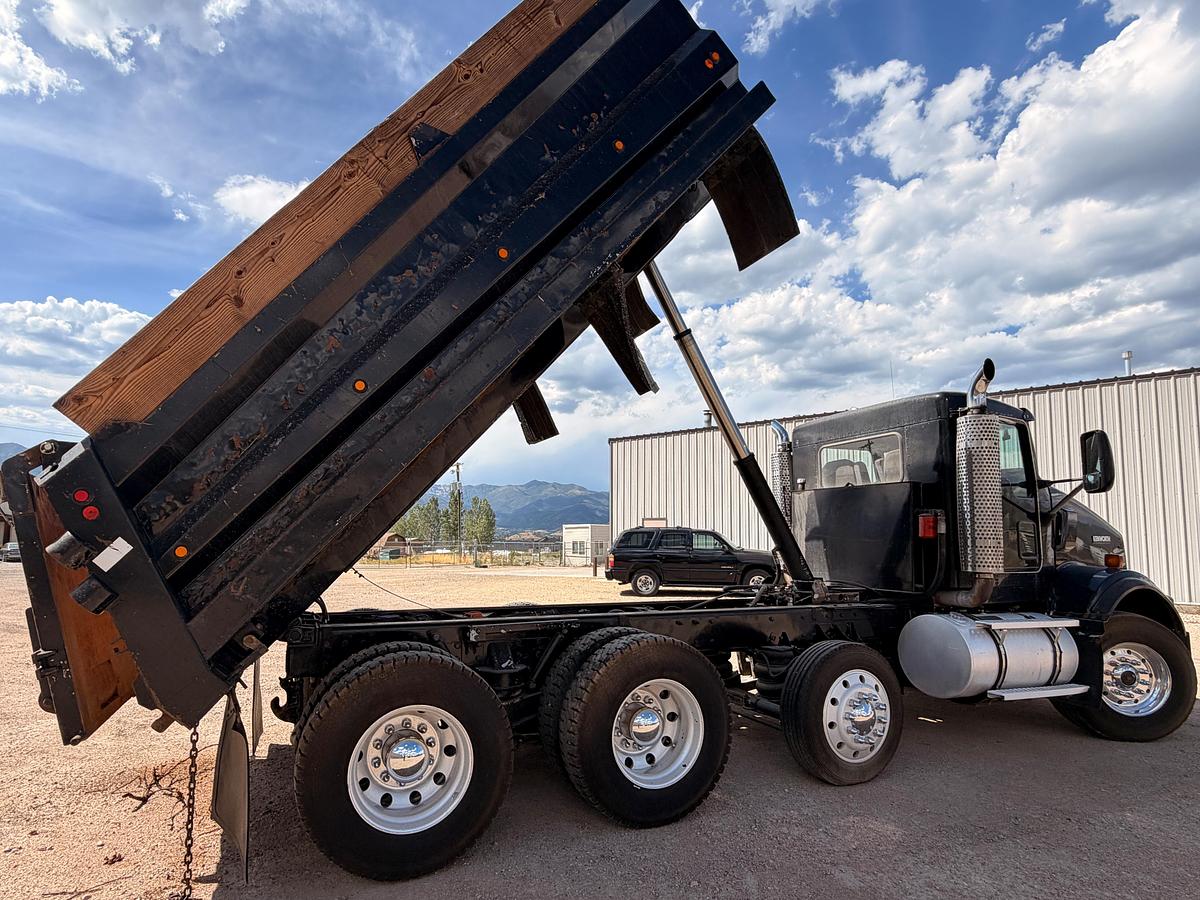Used 2004 Kenworth T800B