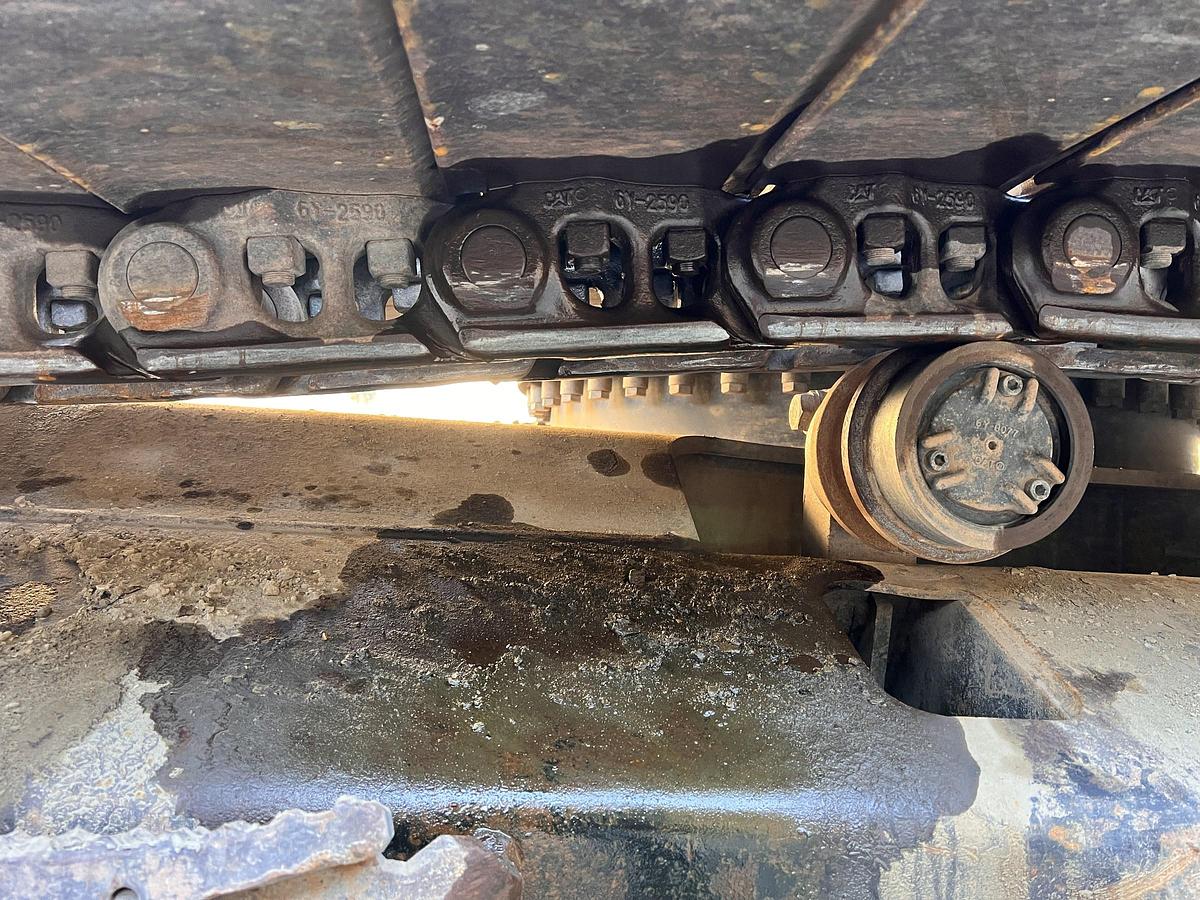 Used 2016 Caterpillar 336F L Excavator with Thumb