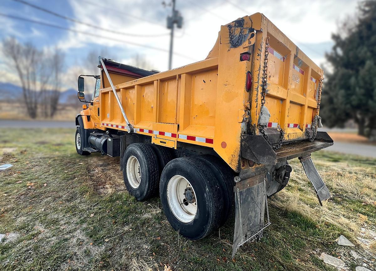 Used 2005 International 7600 Dump Truck