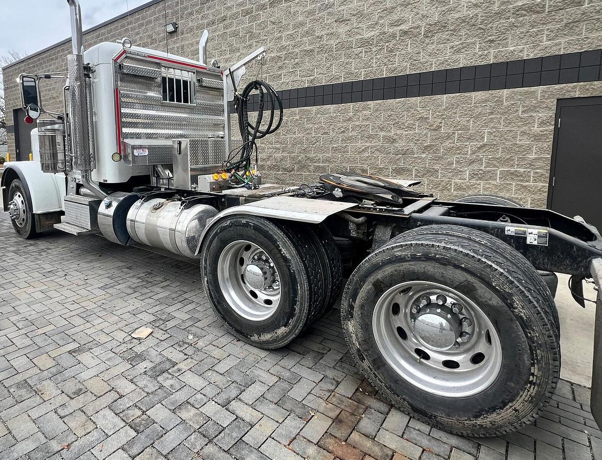 Used 2023 Peterbilt 389 Dual Axle Day Cab Semi Tractor