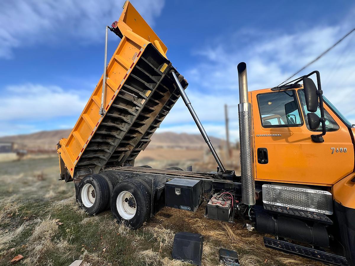 Used 2005 International 7600 Dump Truck