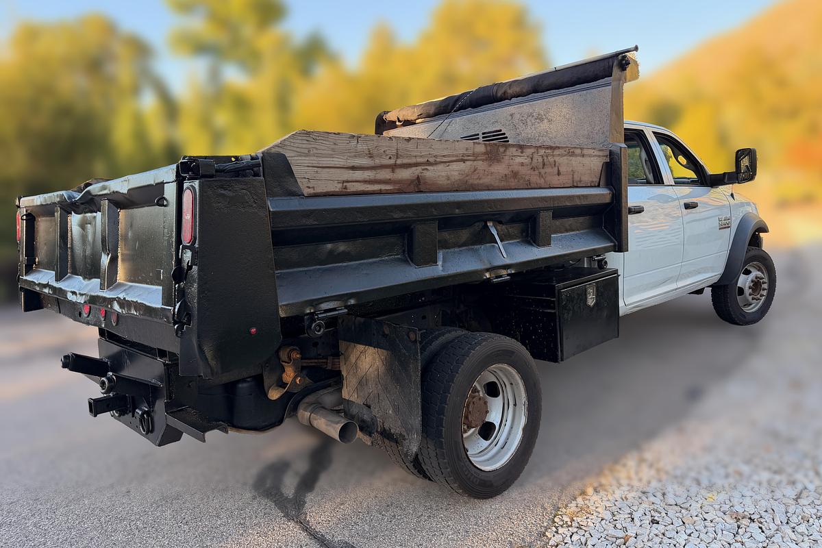 Used 2018 Dodge Ram 5500 Crew Cab Dump Truck