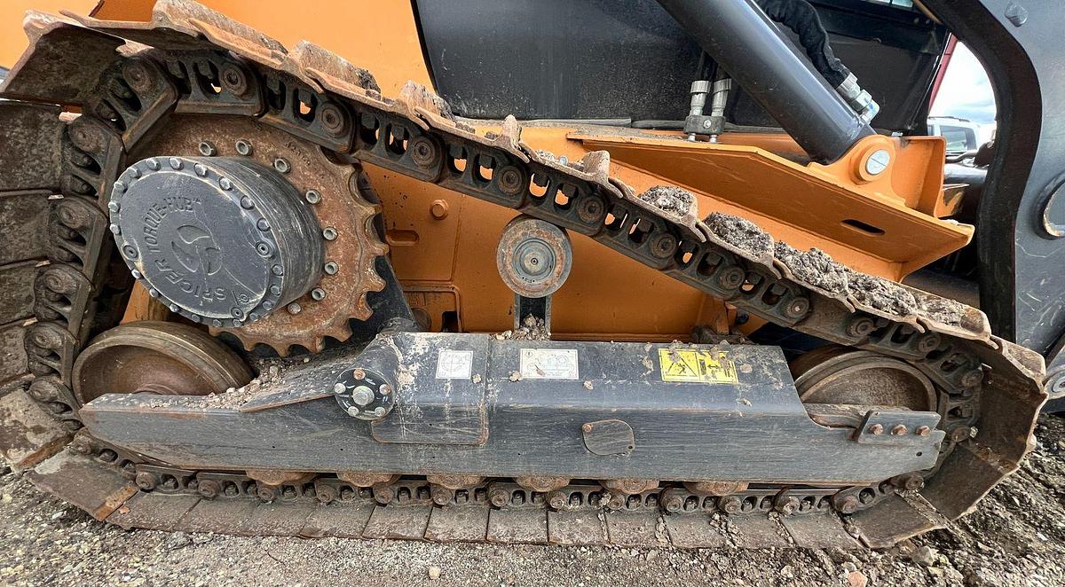 Used 2023 Case, Minotaur DL550 Compact Dozer Loader with ripper, **VERY LOW HOURS***