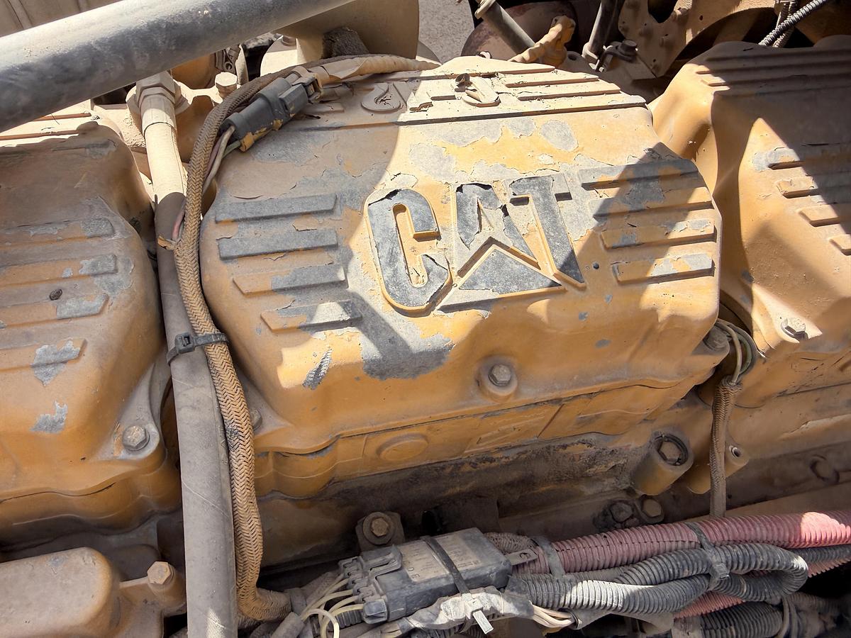 Used Freightliner FLD120SD